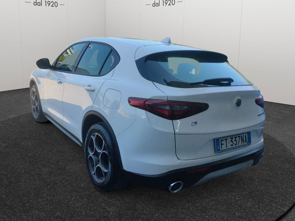 Alfa Romeo Stelvio usata a Pescara (4)