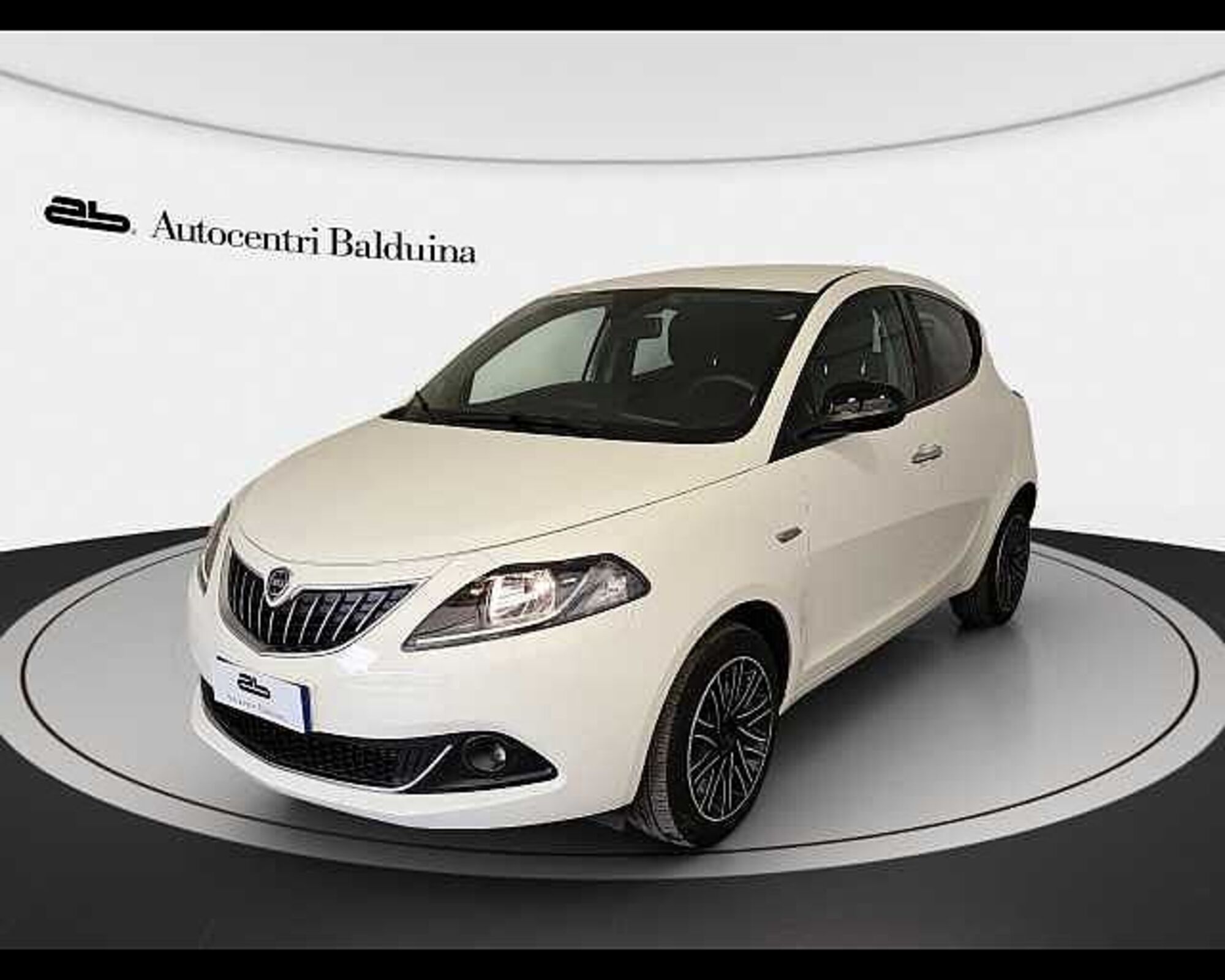 Lancia Ypsilon 1.0 FireFly 5 porte S&amp;S Hybrid Ecochic Silver  del 2022 usata a Roma