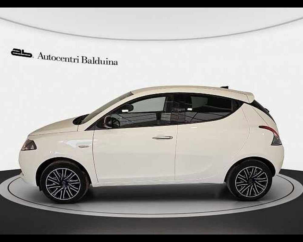 Lancia Ypsilon usata a Roma (3)