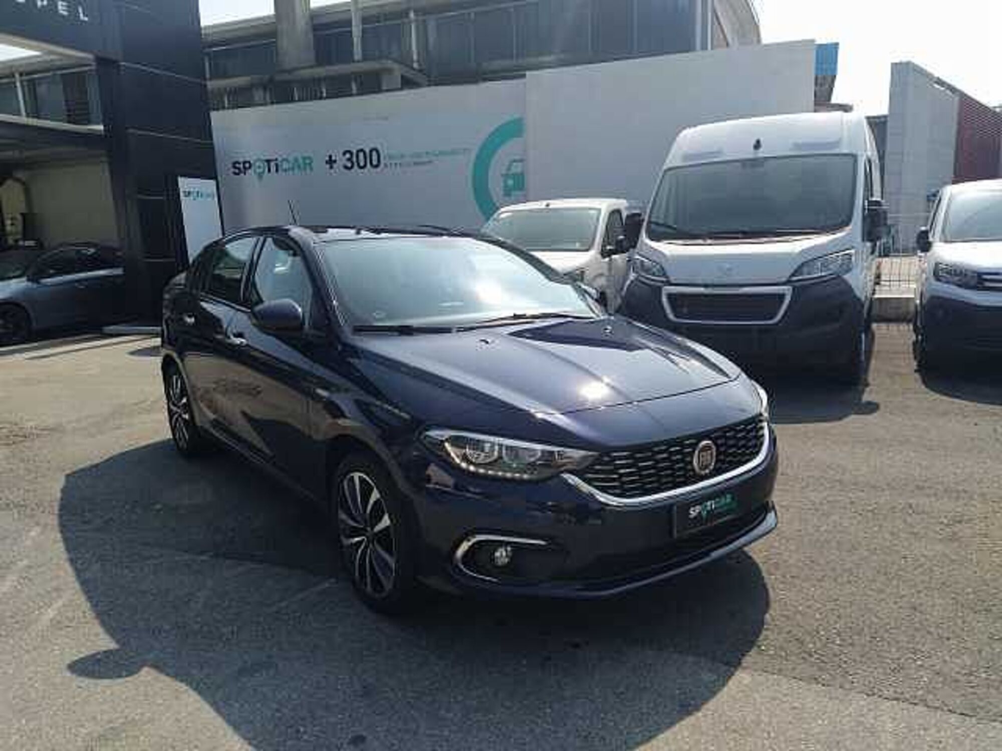 Fiat Tipo Tipo 1.6 Mjt S&amp;S DCT 5 porte Lounge  del 2019 usata a Magenta