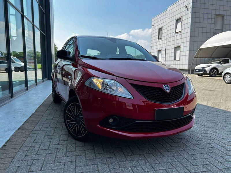 Lancia Ypsilon 1.0 FireFly 5 porte S&amp;S Hybrid Ecochic Gold  del 2020 usata a Torino