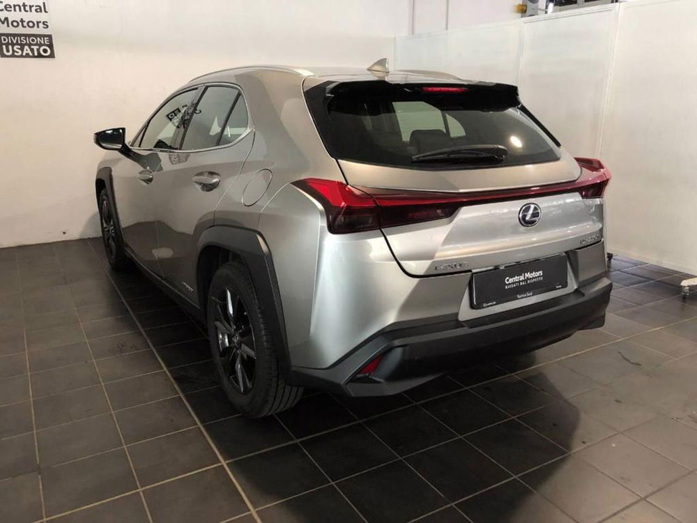 Lexus UX usata a Torino (5)