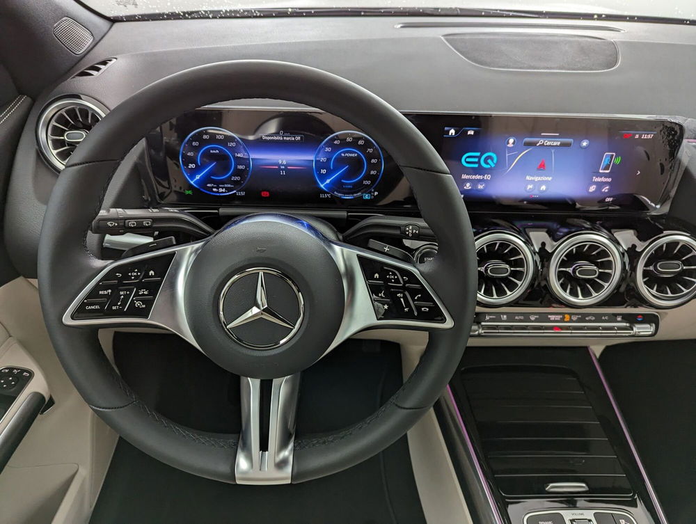 Mercedes-Benz EQA nuova a Bolzano (11)