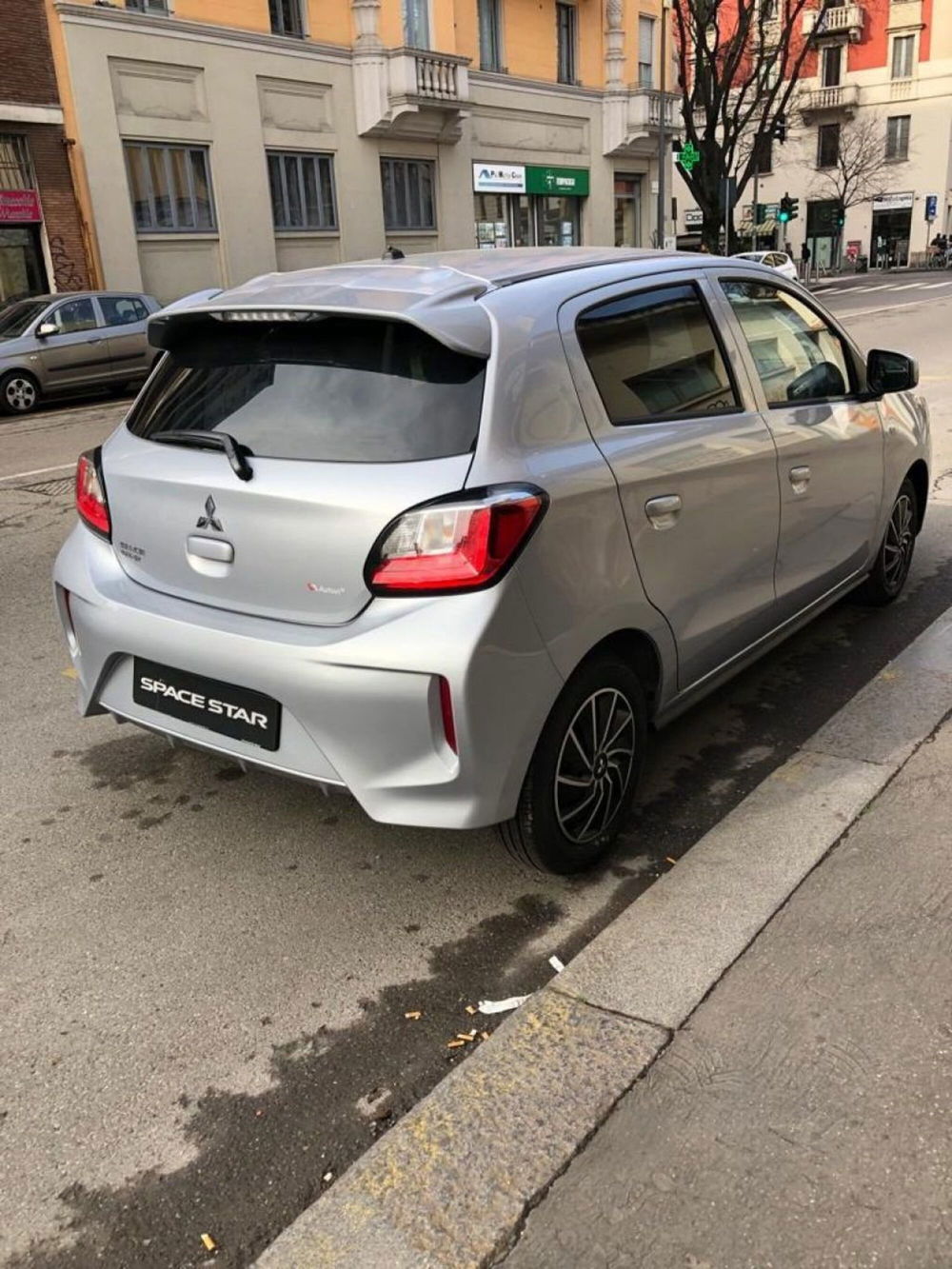 Mitsubishi Space Star nuova a Milano (5)