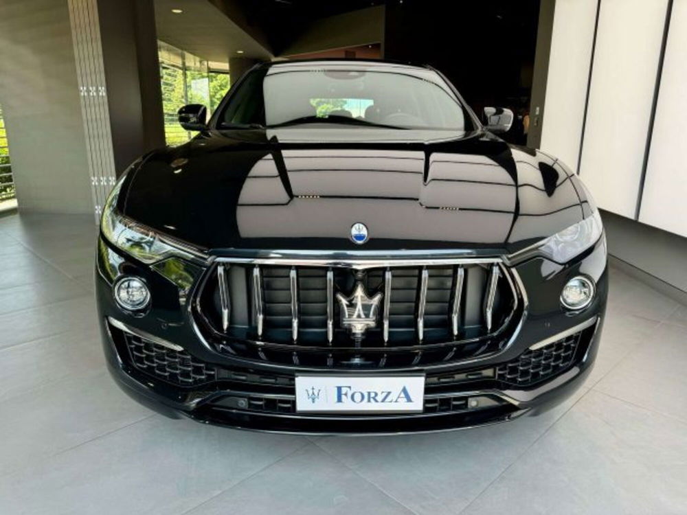 Maserati Levante usata a Torino (2)