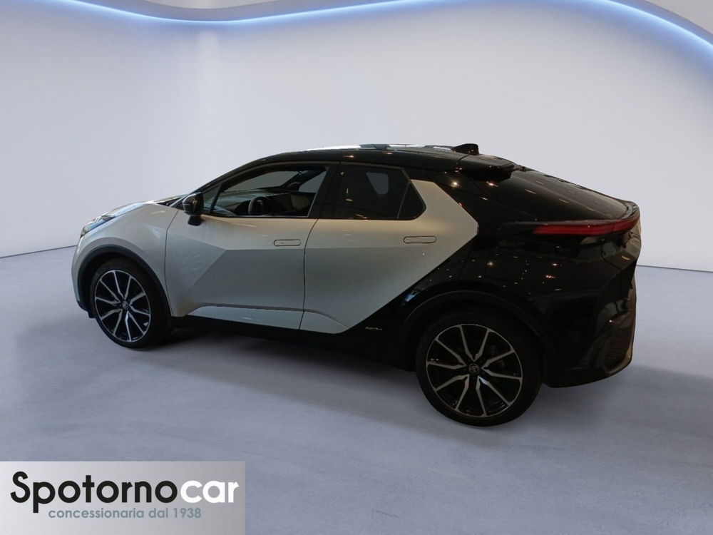 Toyota Toyota C-HR usata a Milano (2)