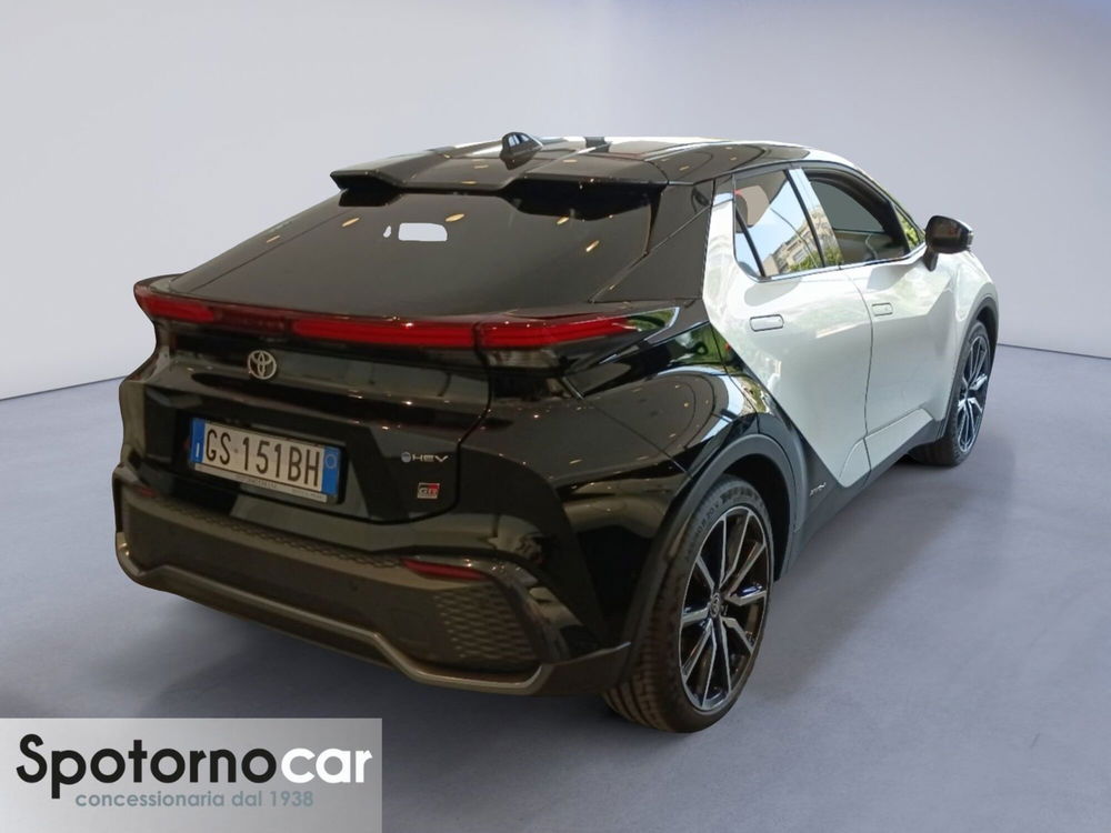 Toyota Toyota C-HR usata a Milano (6)