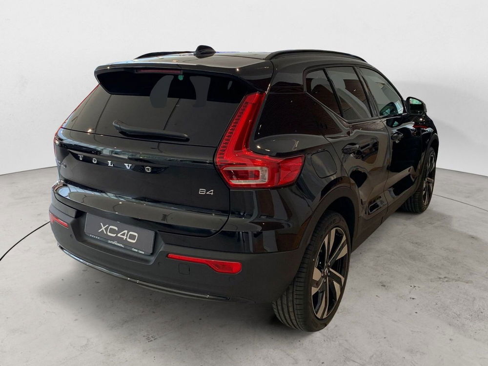 Volvo XC40 nuova a Como (5)