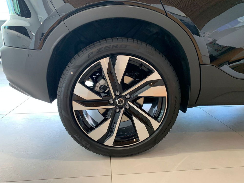 Volvo XC40 nuova a Como (7)