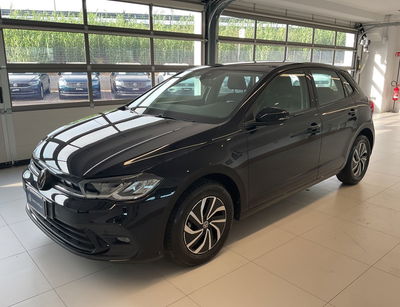 Volkswagen Polo 1.0 tsi Life 95cv dsg del 2023 usata a Salerno