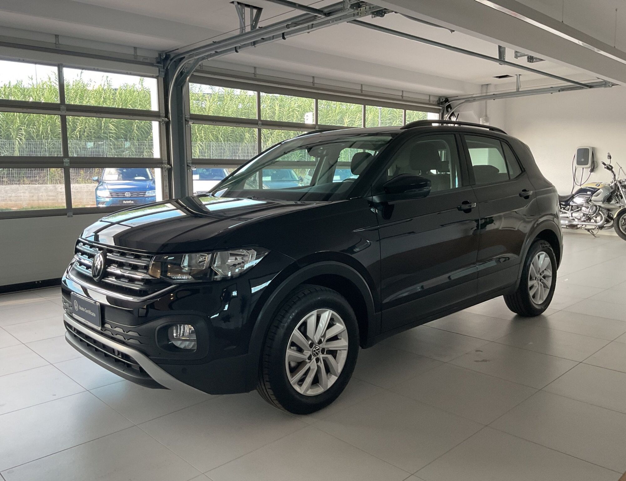 Volkswagen T-Cross 1.0 tsi Life 95cv del 2023 usata a Salerno