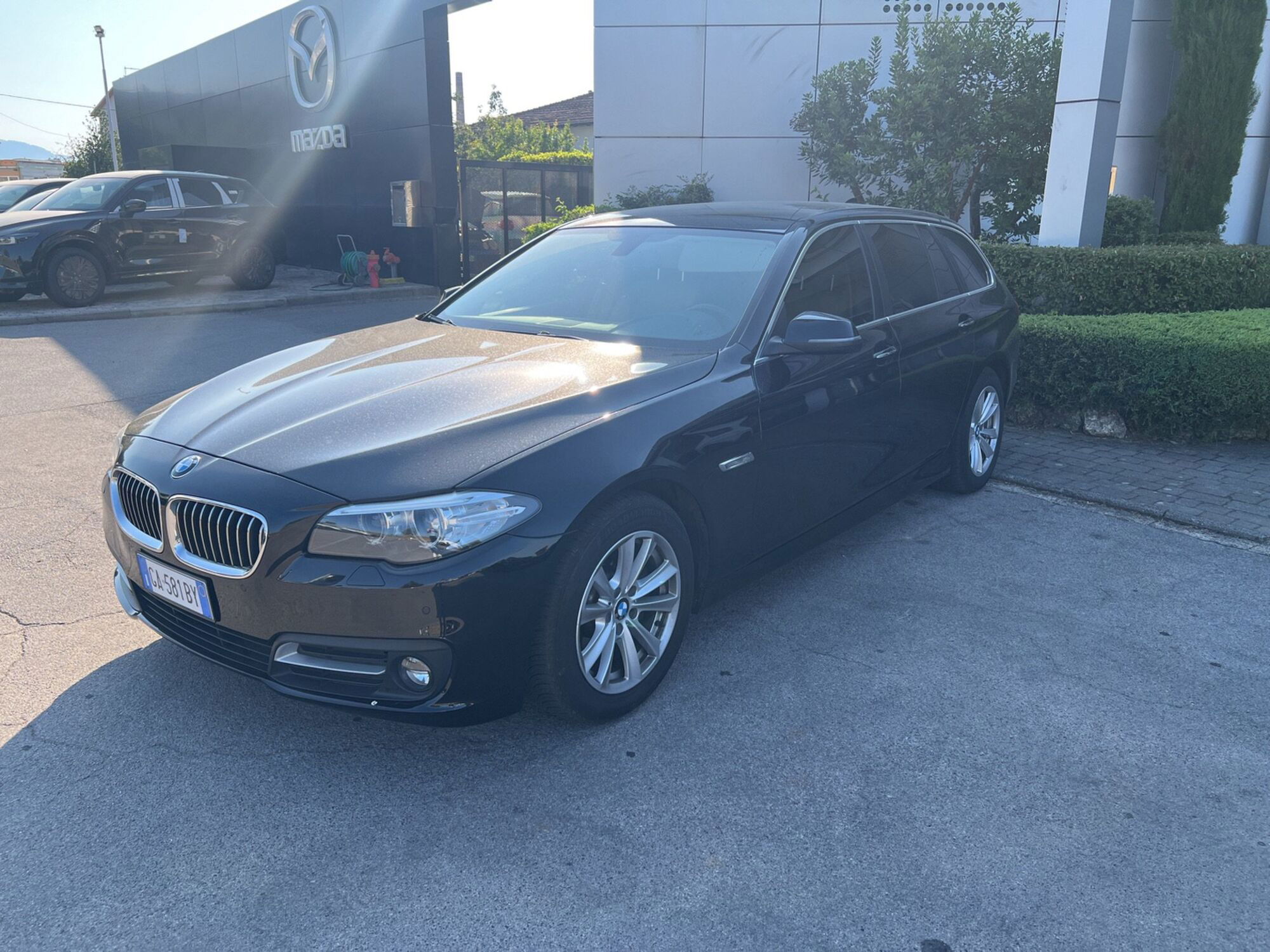 BMW Serie 5 Touring 520d  Luxury  del 2015 usata a Lucca