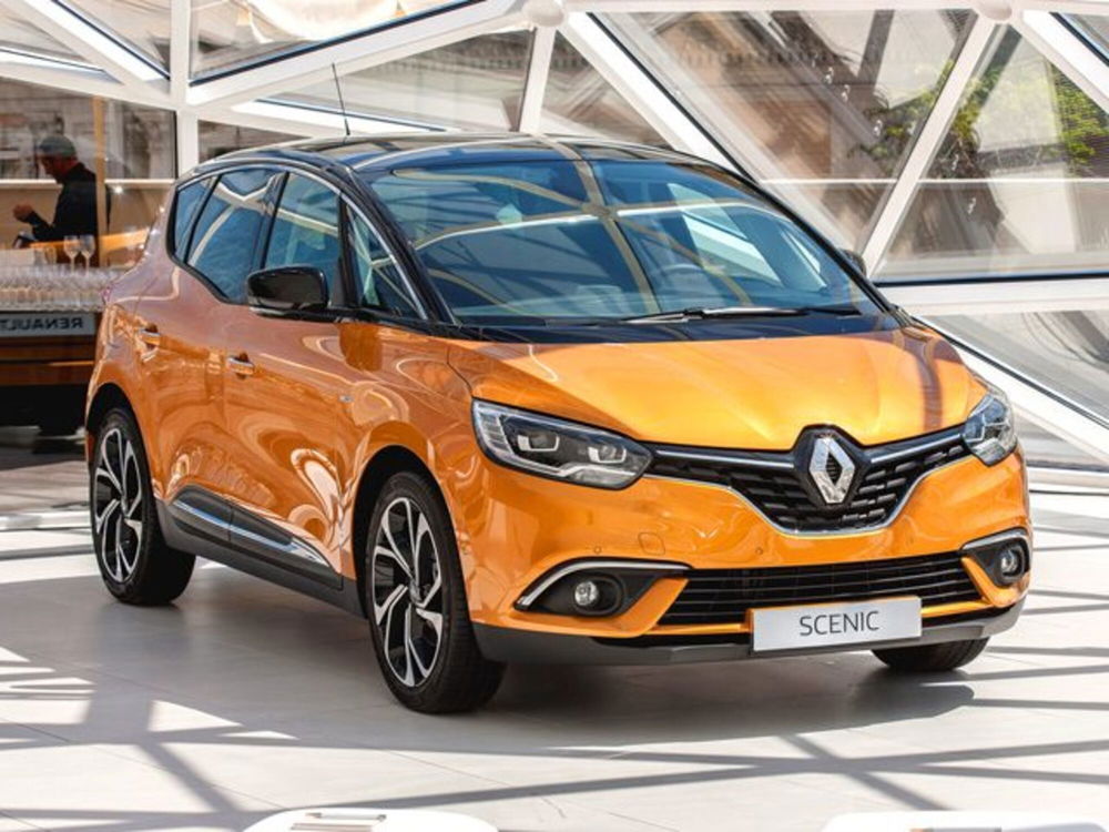 Renault Scenic E-Tech Electric usata a Salerno