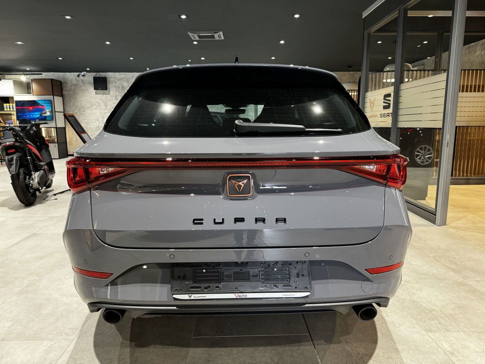 Cupra Leon Station Wagon nuova a Vercelli (8)