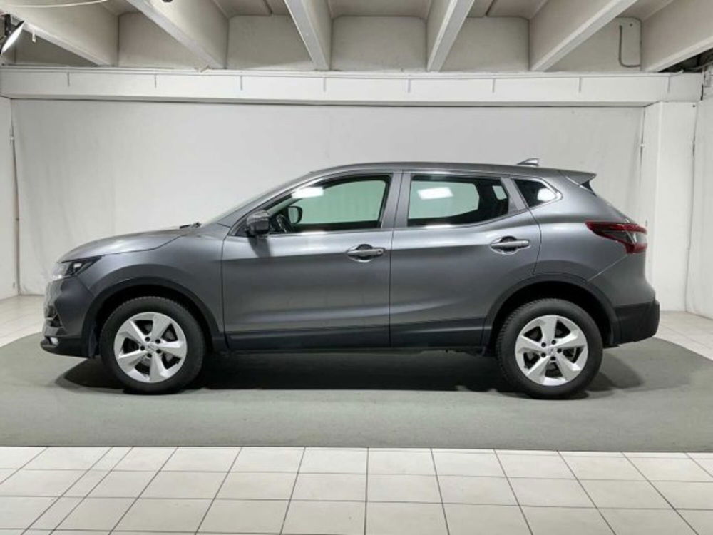 Nissan Qashqai usata a Sondrio (2)