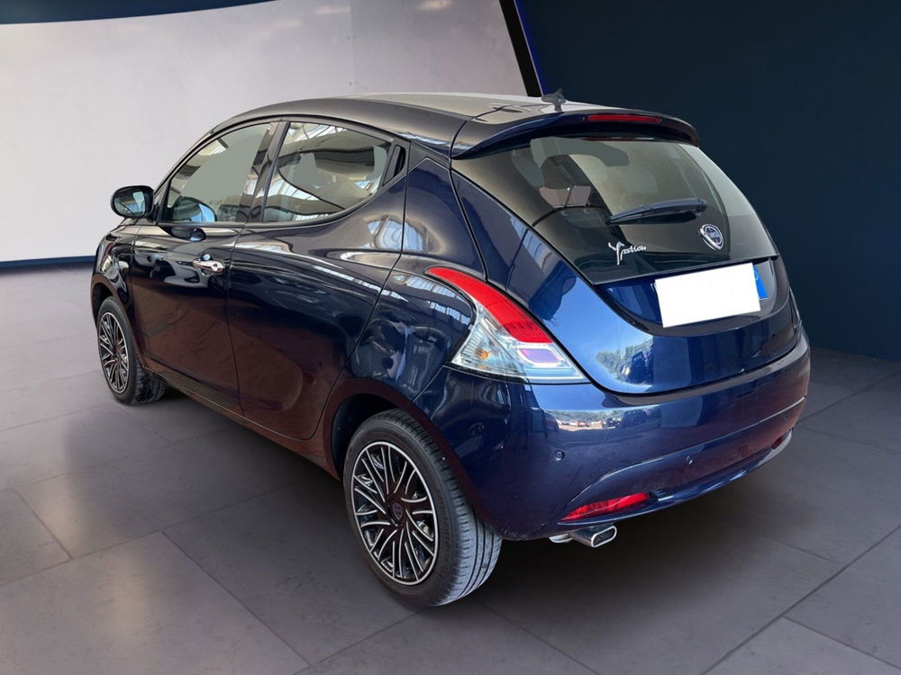 Lancia Ypsilon usata a Torino (5)