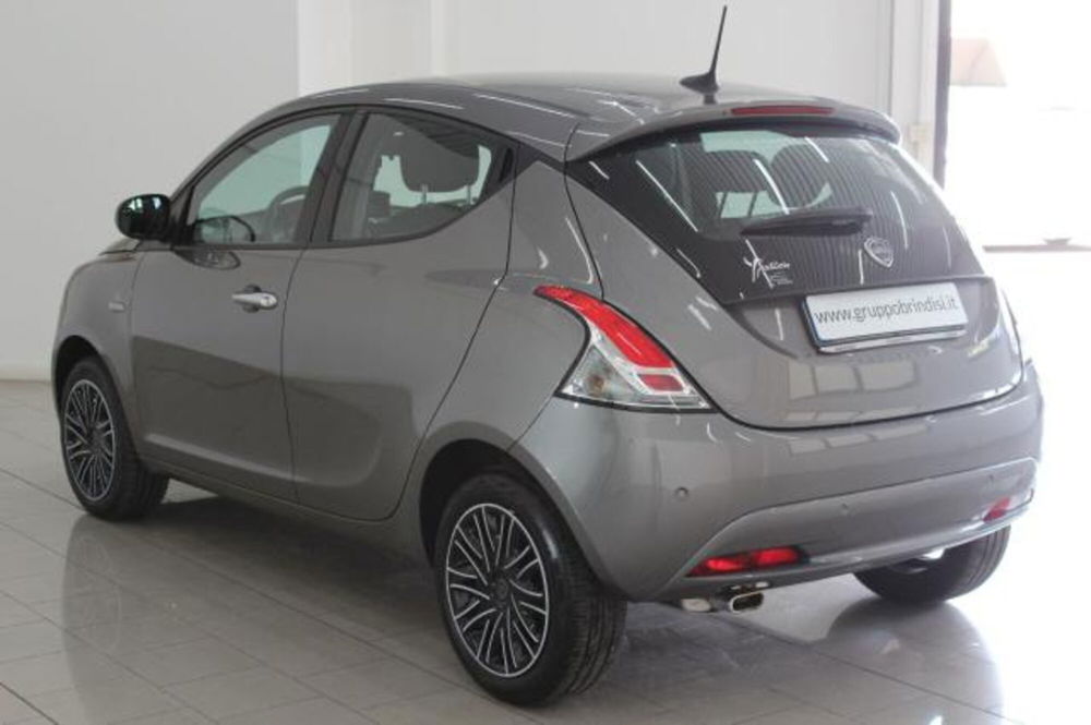 Lancia Ypsilon usata a Potenza (6)