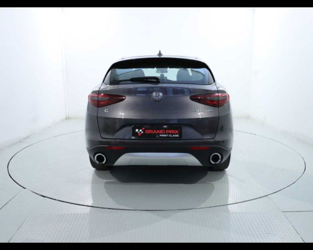 Alfa Romeo Stelvio usata a Bologna (5)