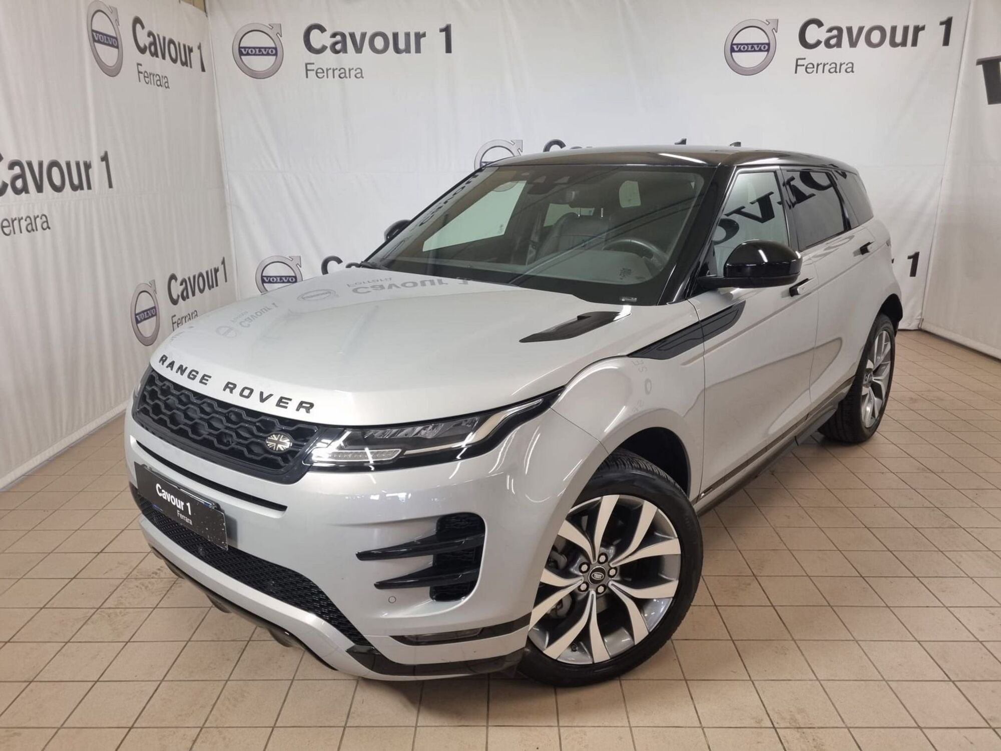 Land Rover Range Rover Evoque 2.0D I4-L.Flw 150 CV AWD Auto R-Dynamic del 2020 usata a Ferrara