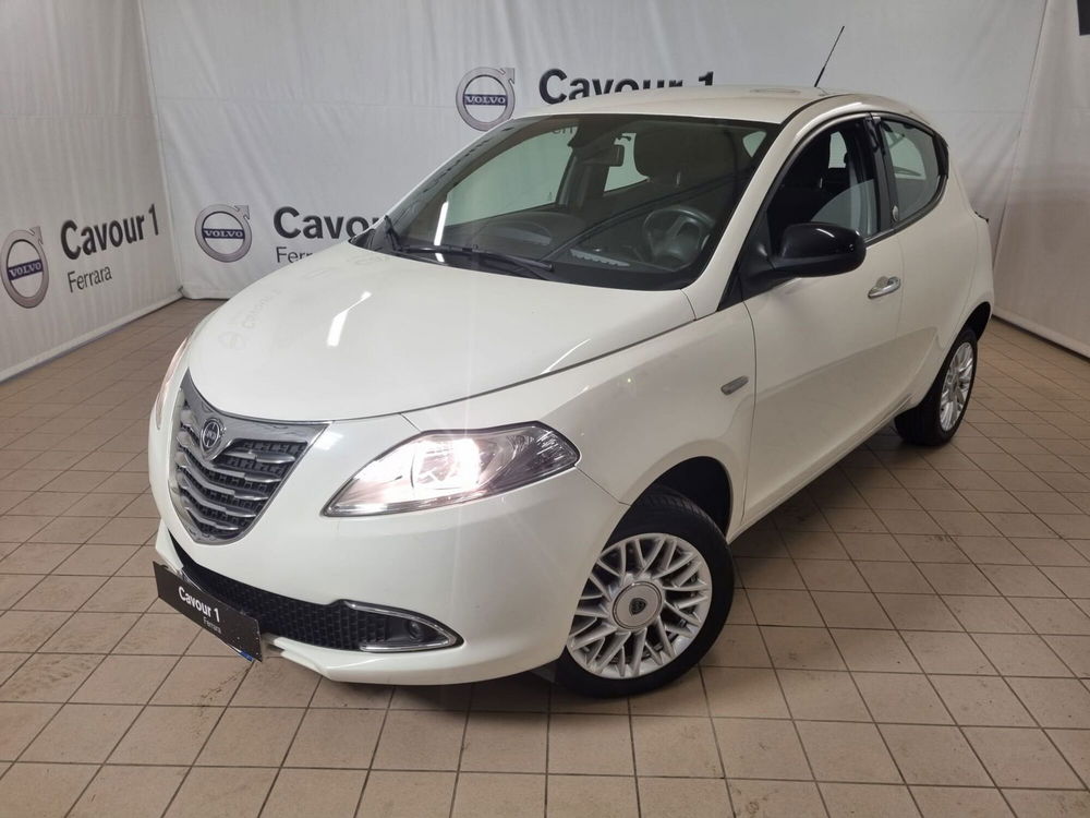 Lancia Ypsilon usata a Ferrara