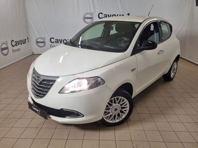 Lancia Ypsilon 0.9 TwinAir 85 CV 5 porte Metano Ecochic Silver  del 2013 usata a Ferrara