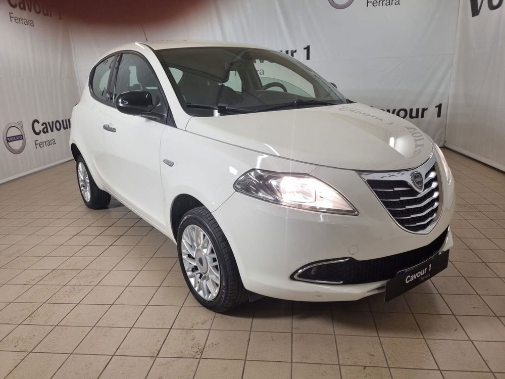 Lancia Ypsilon usata a Ferrara (4)