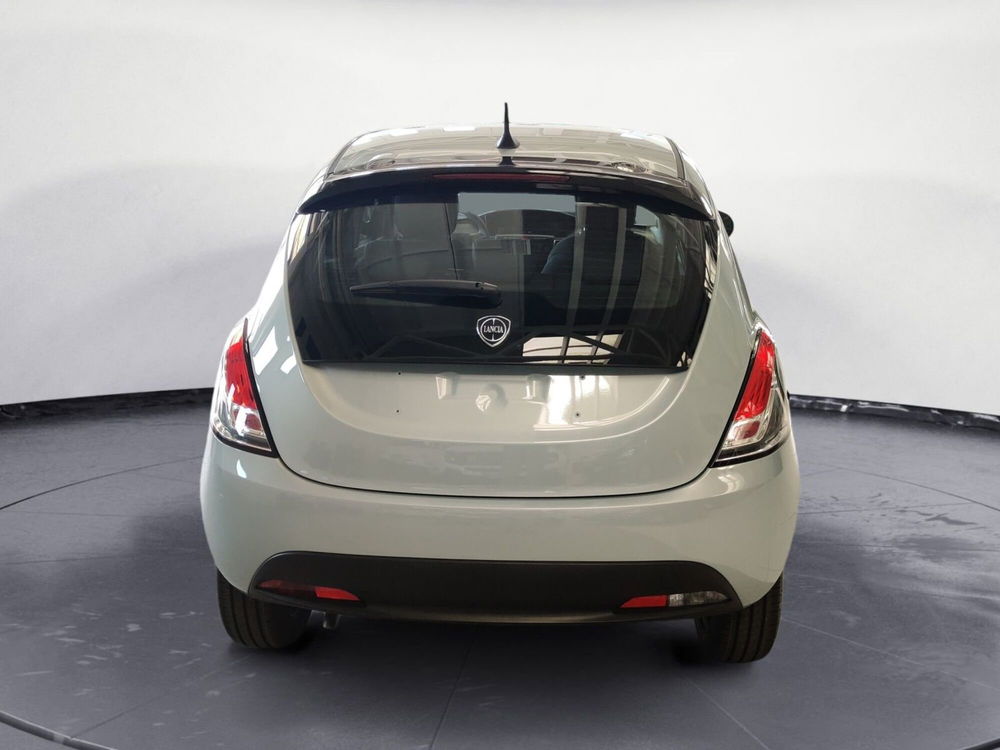 Lancia Ypsilon nuova a Pordenone (4)