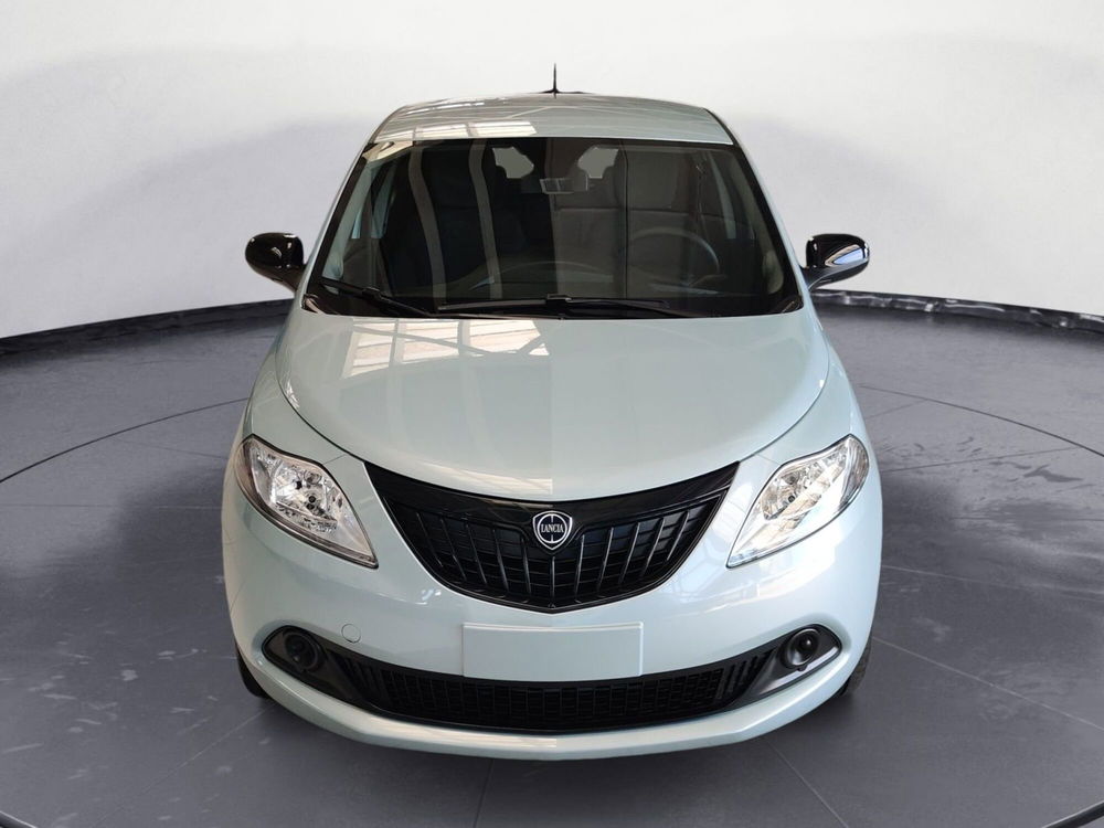 Lancia Ypsilon nuova a Pordenone (8)