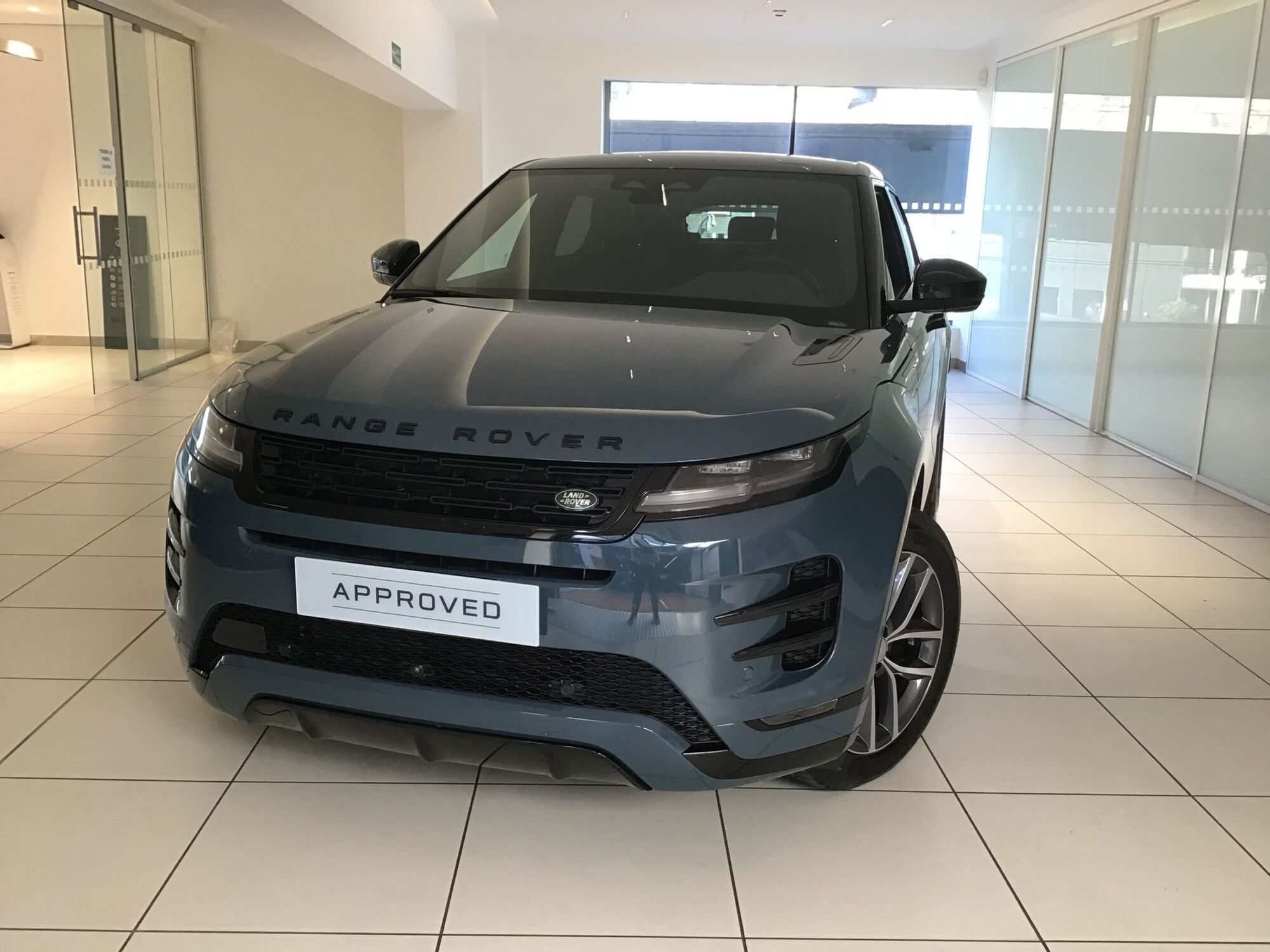 Land Rover Range Rover Evoque 2.0D I4 163 CV AWD Auto SE  del 2024 usata a Genova