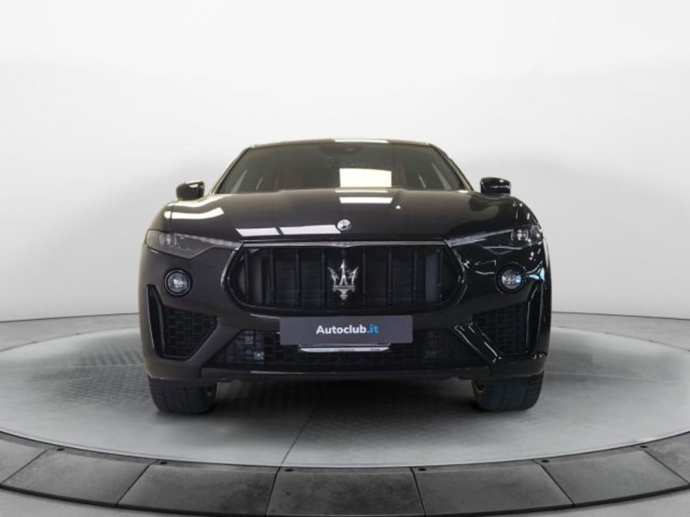 Maserati Levante usata a Modena (17)