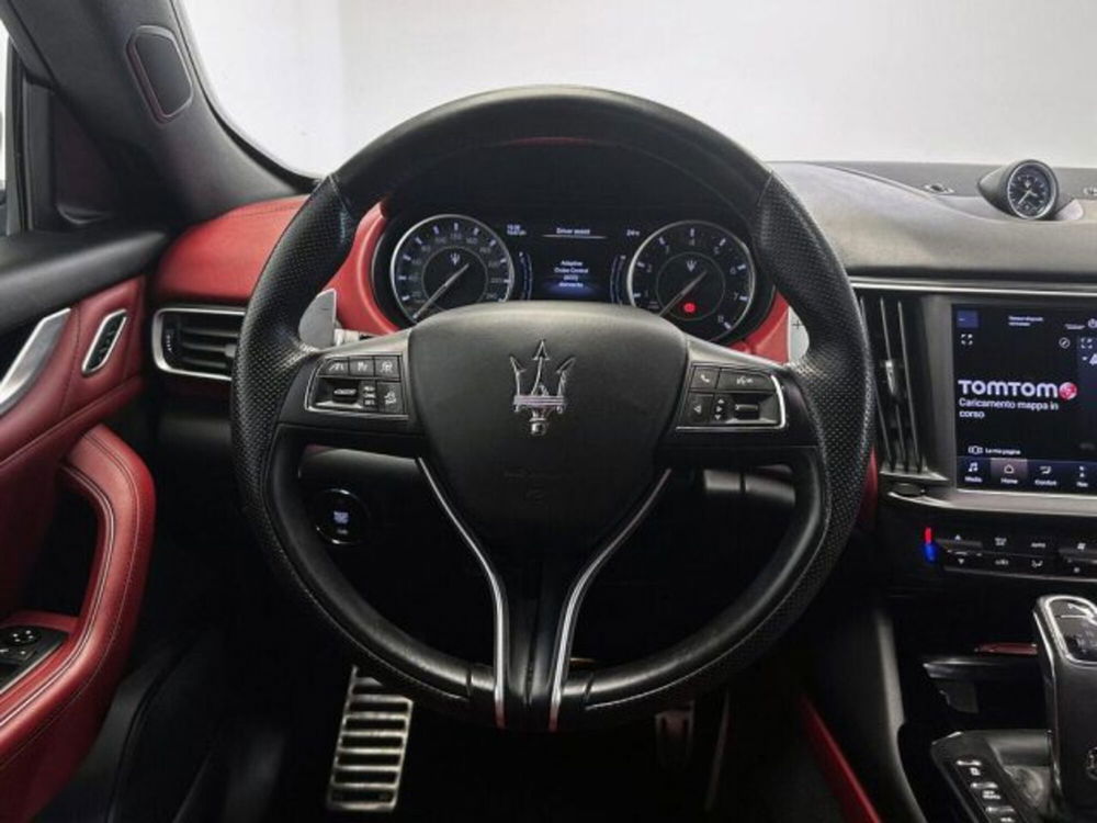 Maserati Levante usata a Modena (7)