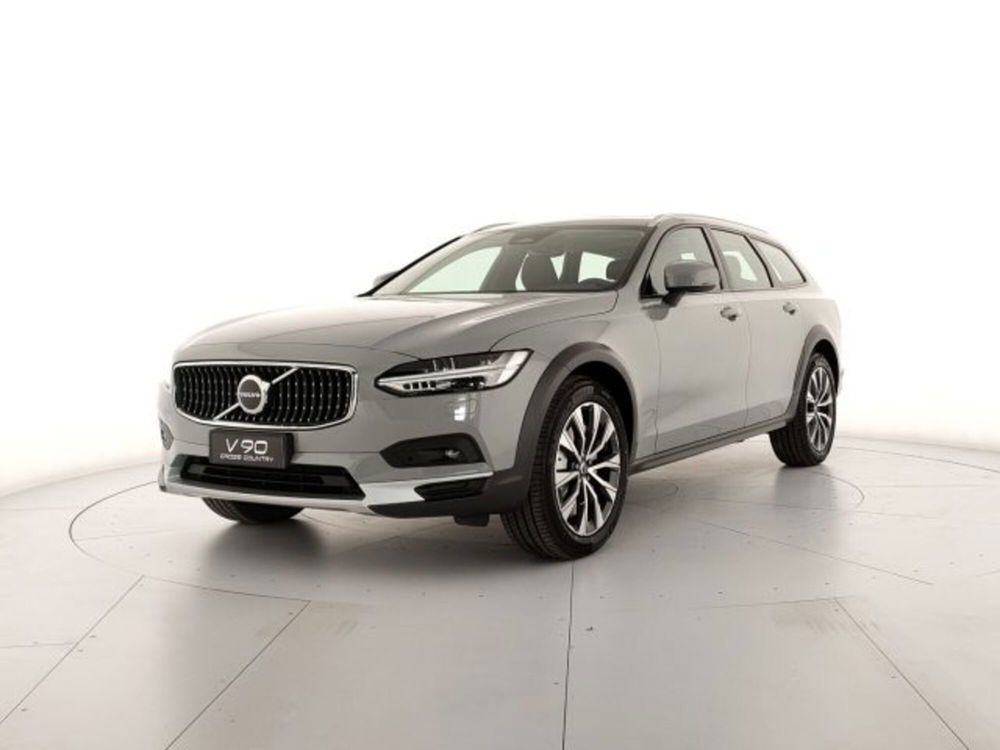 Volvo V90 Cross Country nuova a Modena (2)