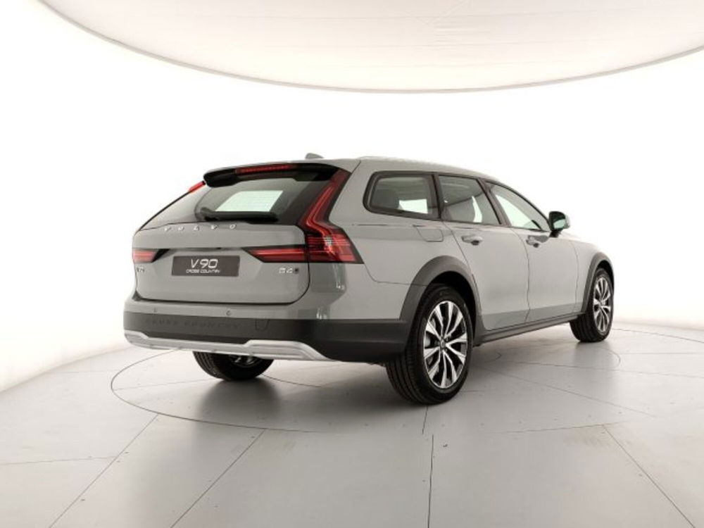 Volvo V90 Cross Country nuova a Modena (4)