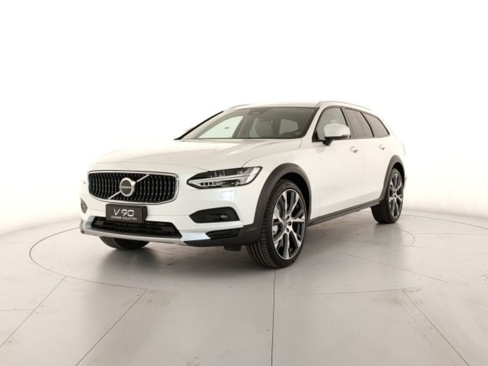 Volvo V90 Cross Country nuova a Modena (2)