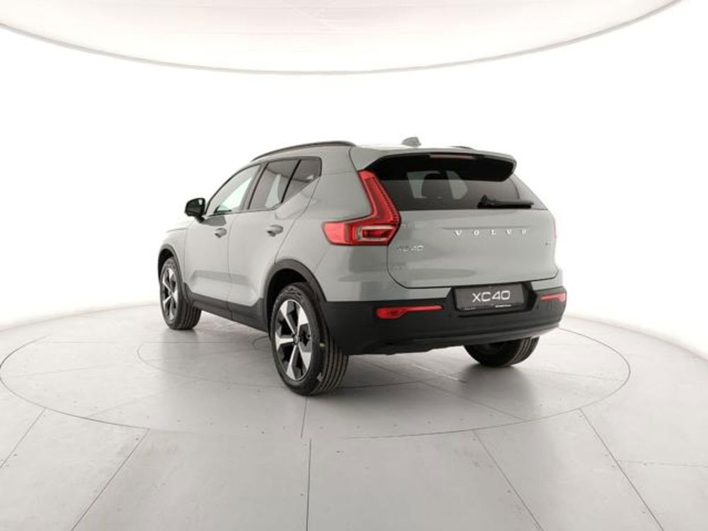 Volvo XC40 nuova a Modena (3)