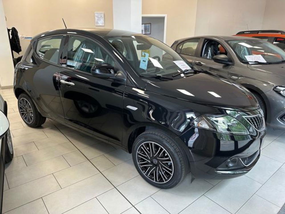 Lancia Ypsilon nuova a Torino