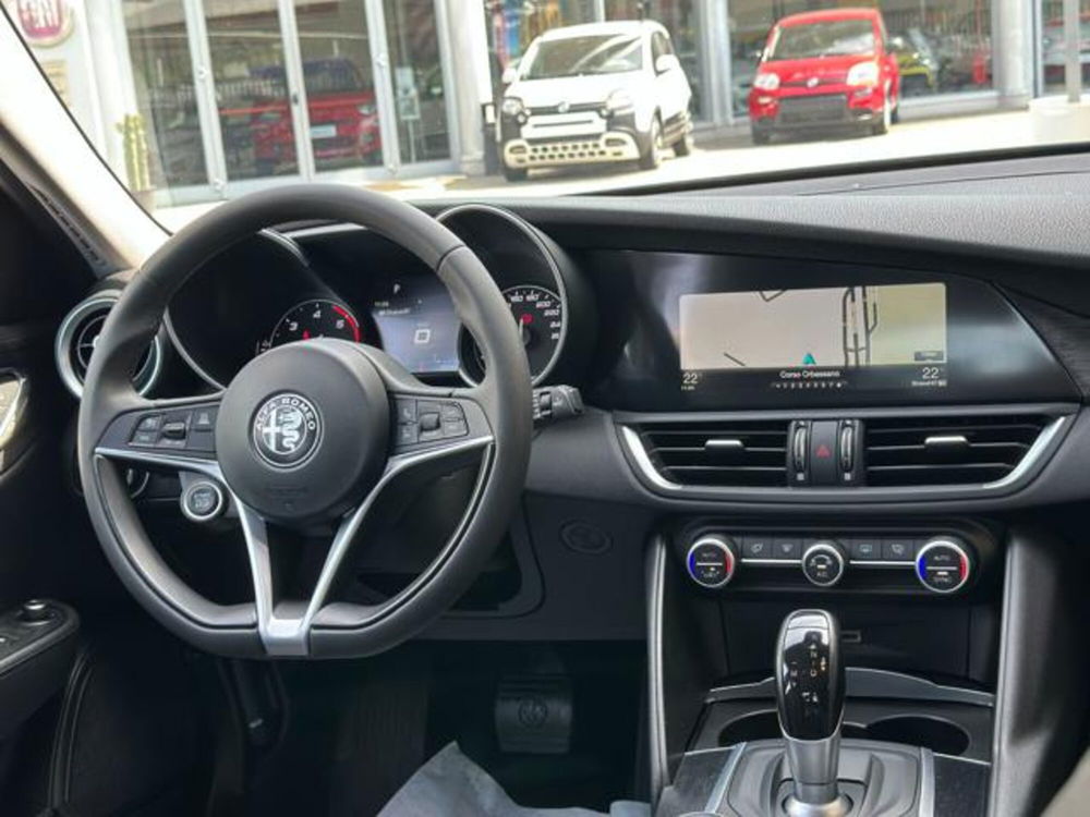 Alfa Romeo Giulia usata a Torino (16)