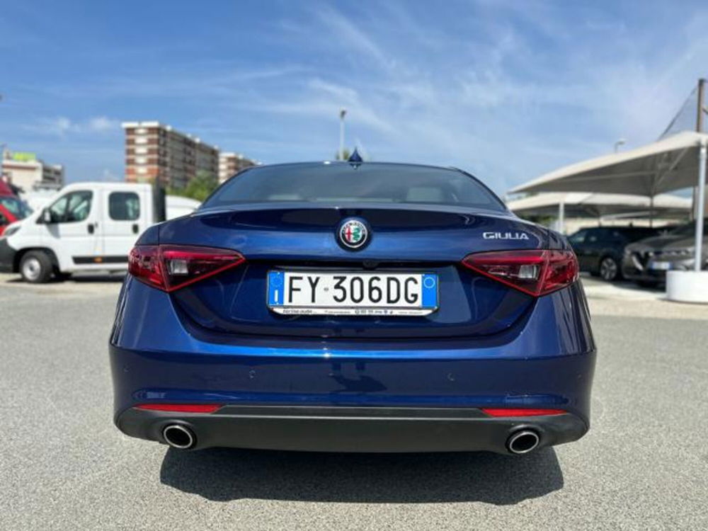 Alfa Romeo Giulia usata a Torino (6)