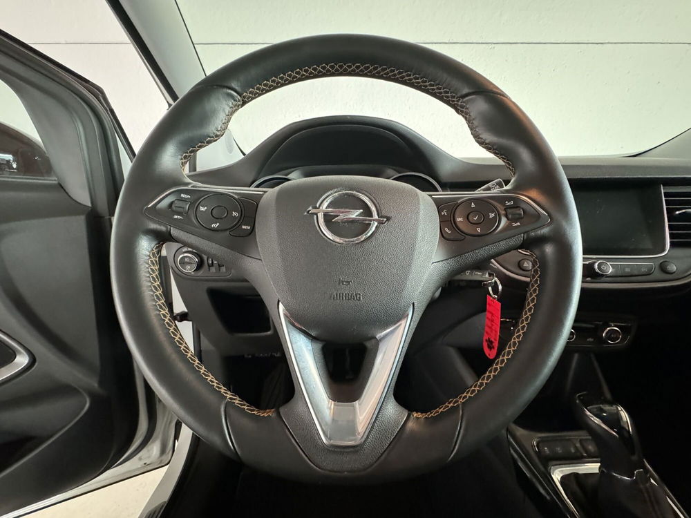 Opel Crossland X usata a Milano (17)