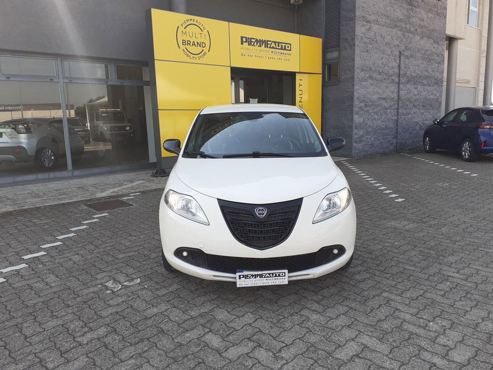 Lancia Ypsilon usata a Piacenza (2)