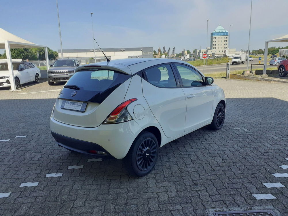 Lancia Ypsilon usata a Piacenza (7)