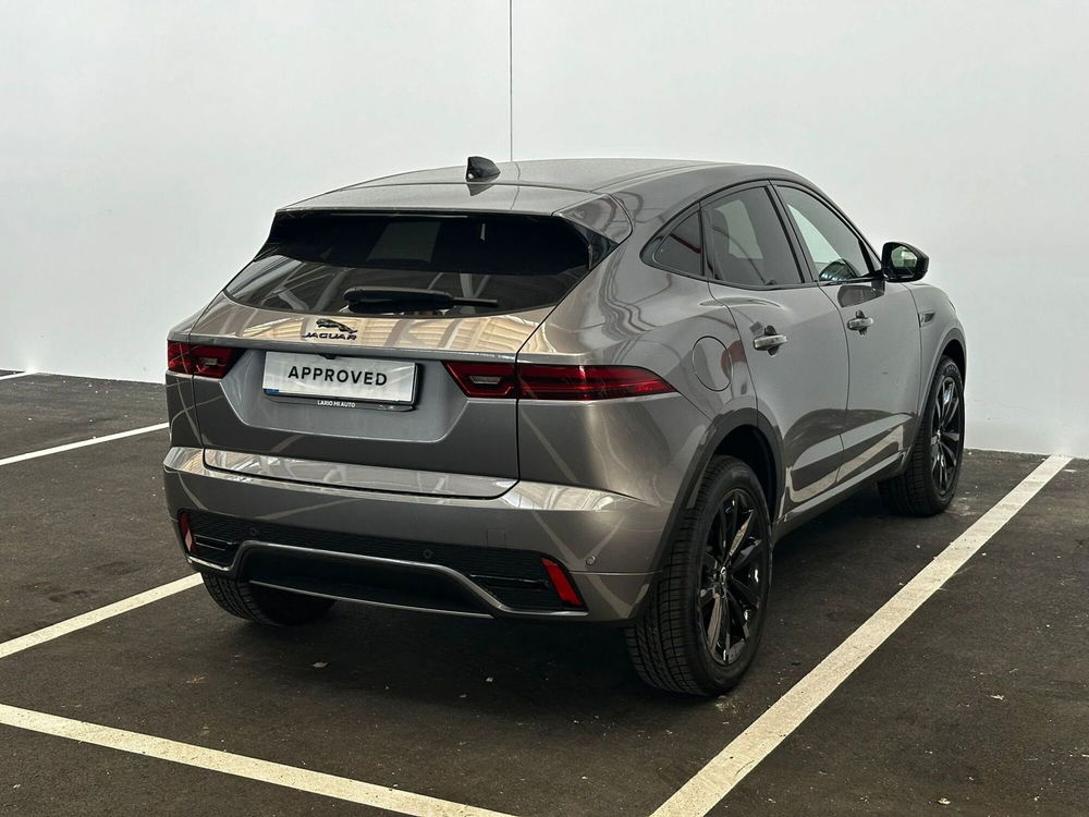 Jaguar E-Pace usata a Milano (2)