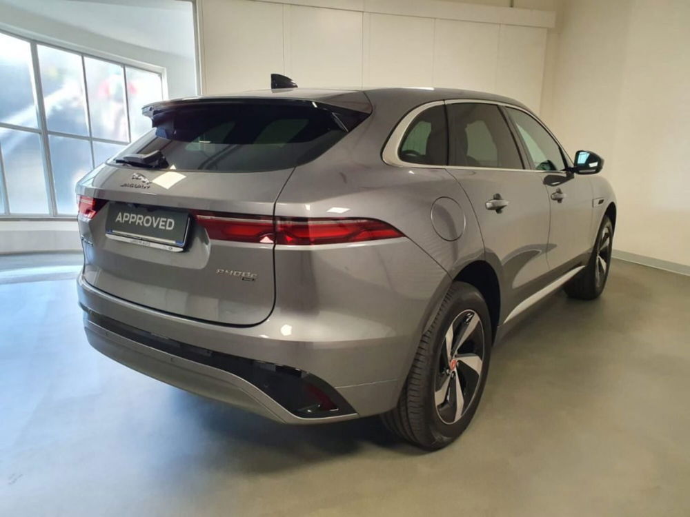 Jaguar F-Pace usata a Milano (2)