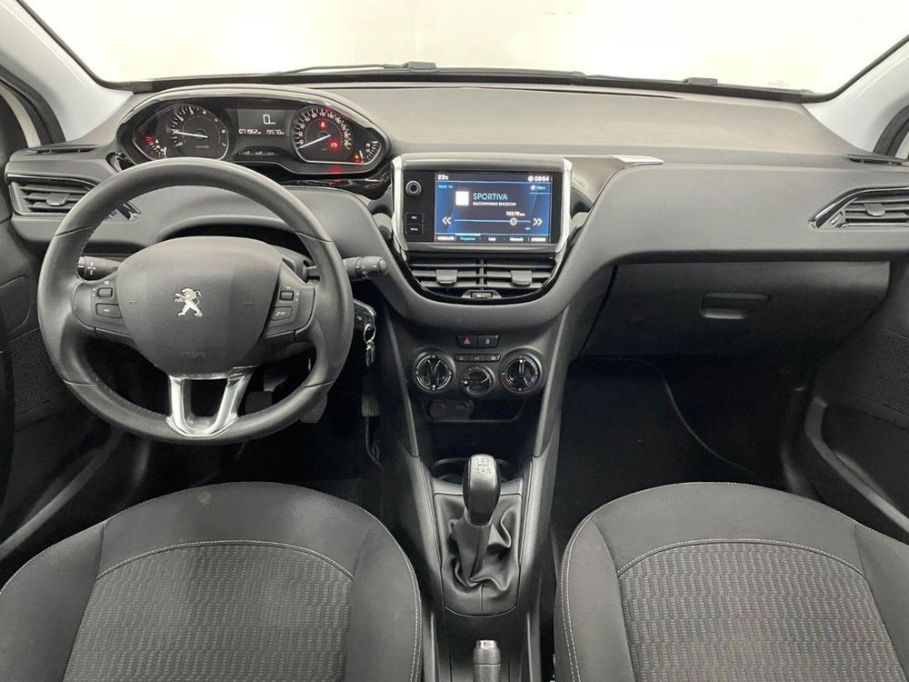 Peugeot 208 usata a Como (4)