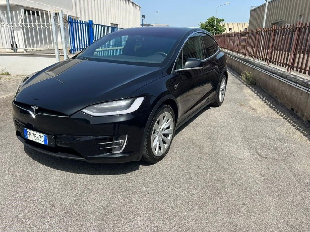 Tesla Model X usata a Salerno (18)