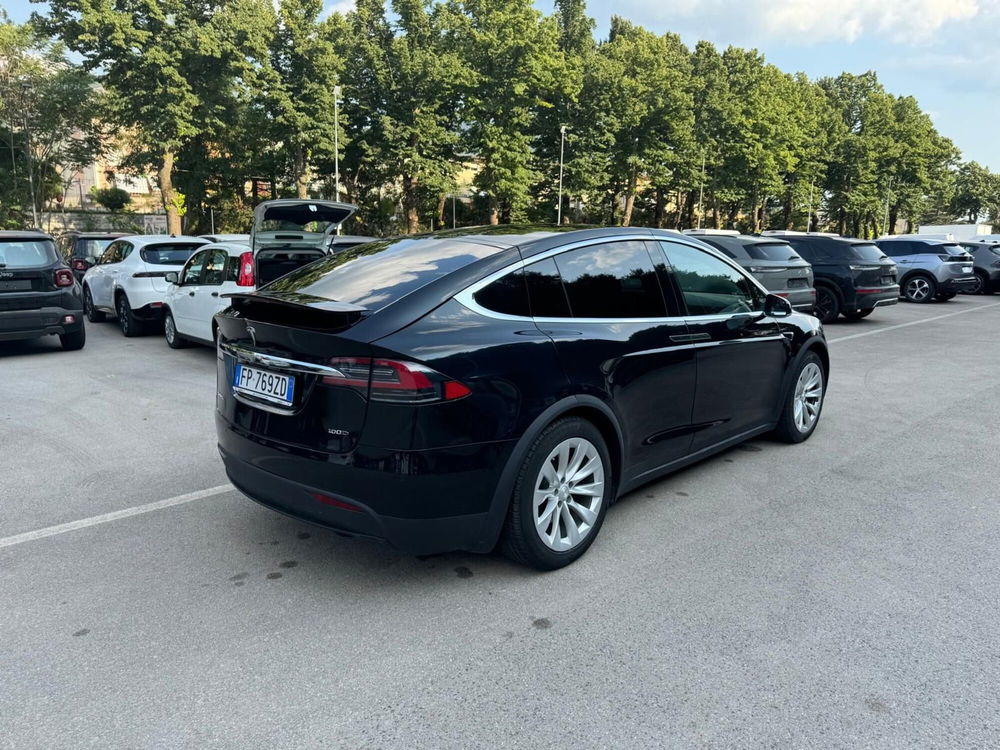 Tesla Model X usata a Salerno (4)