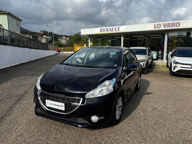 Peugeot 208 VTi 82 CV 5 porte Active  del 2014 usata a Sant&#039;Agata di Militello