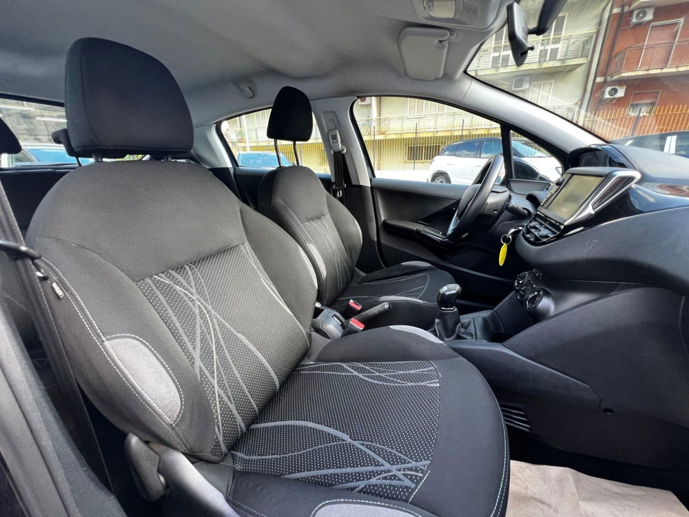 Peugeot 208 usata a Messina (11)