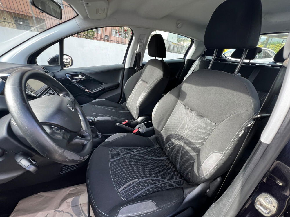 Peugeot 208 usata a Messina (9)