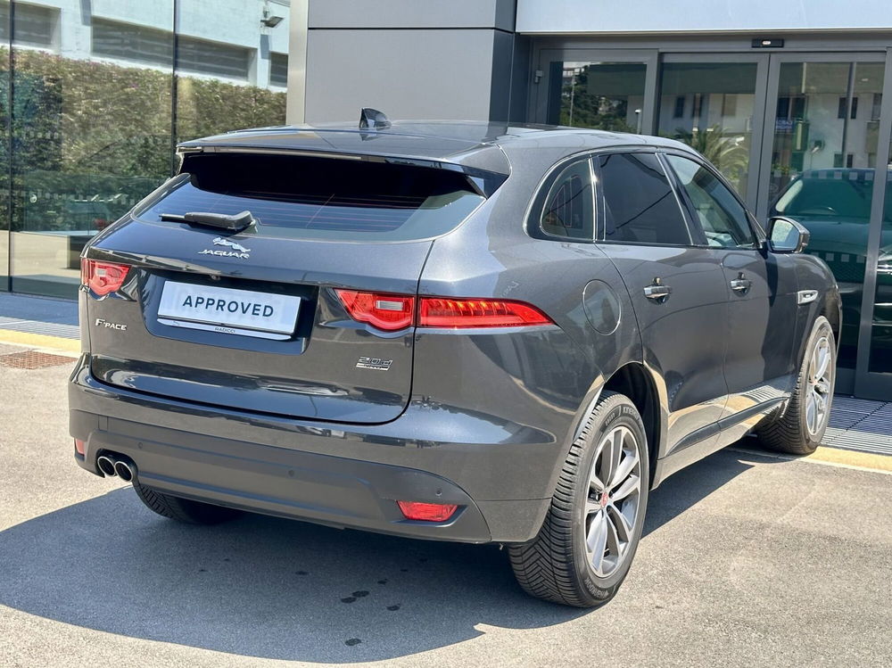 Jaguar F-Pace usata a Bari (2)